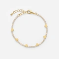 18k guldpläterat tennisarmband med hjärtan
