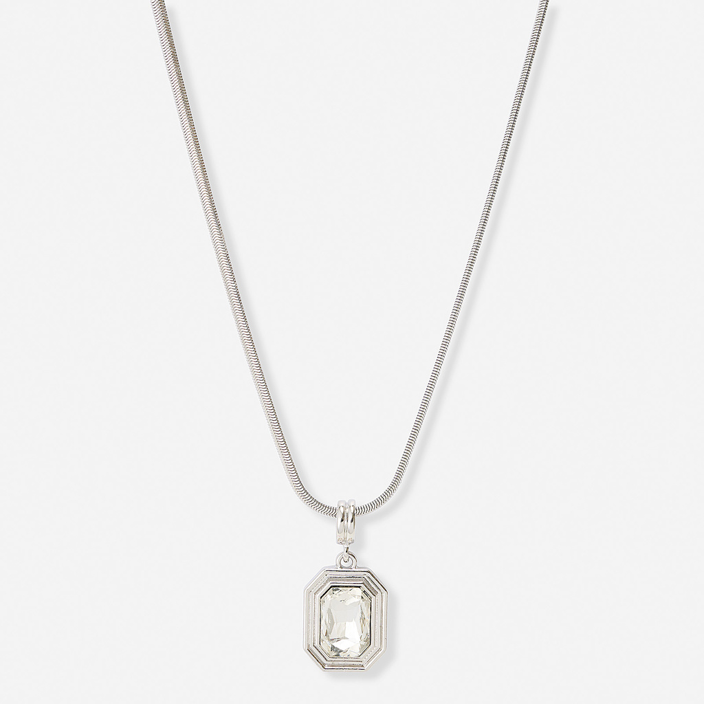 Silverfärgat halsband, åttkantigt hänge, 49+7cm