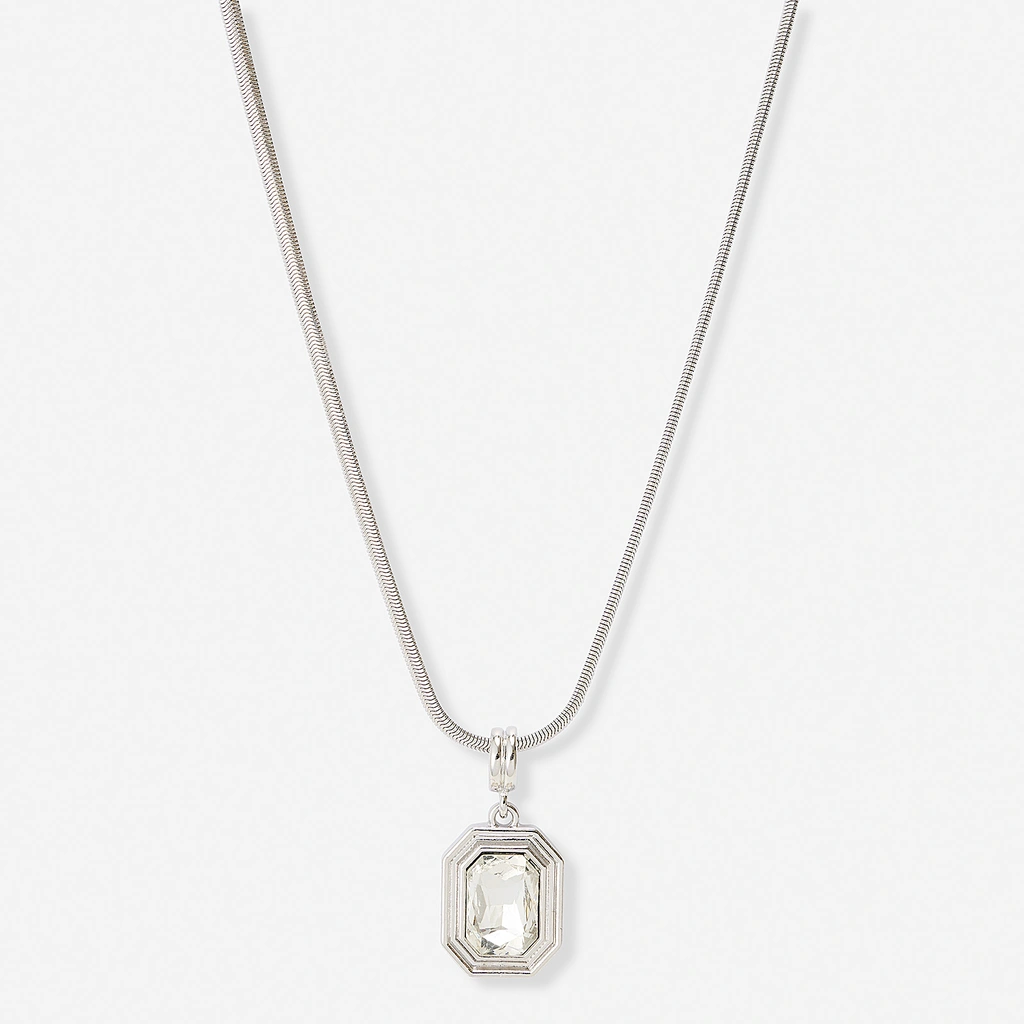 Silverfärgat halsband, åttkantigt hänge, 49+7cm