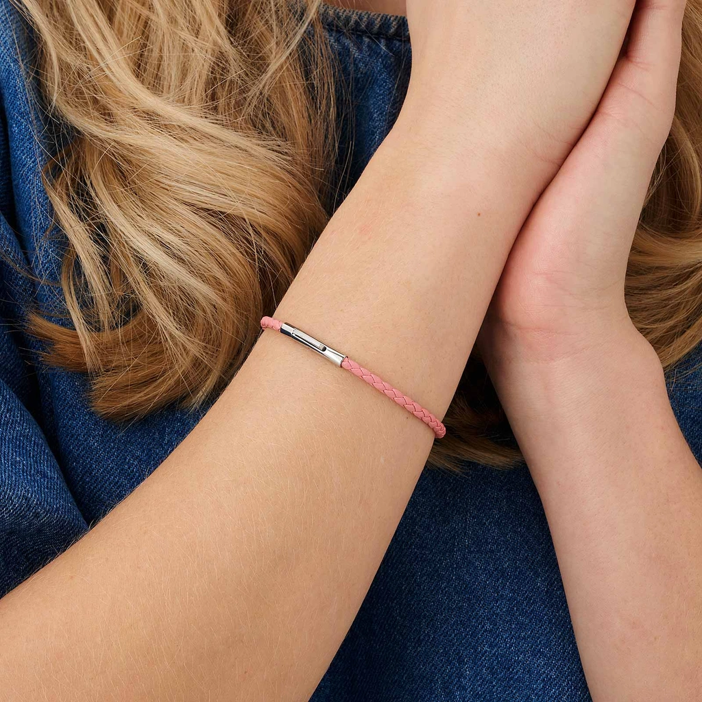 Ljusrosa läderarmband med stålspänne, 18cm