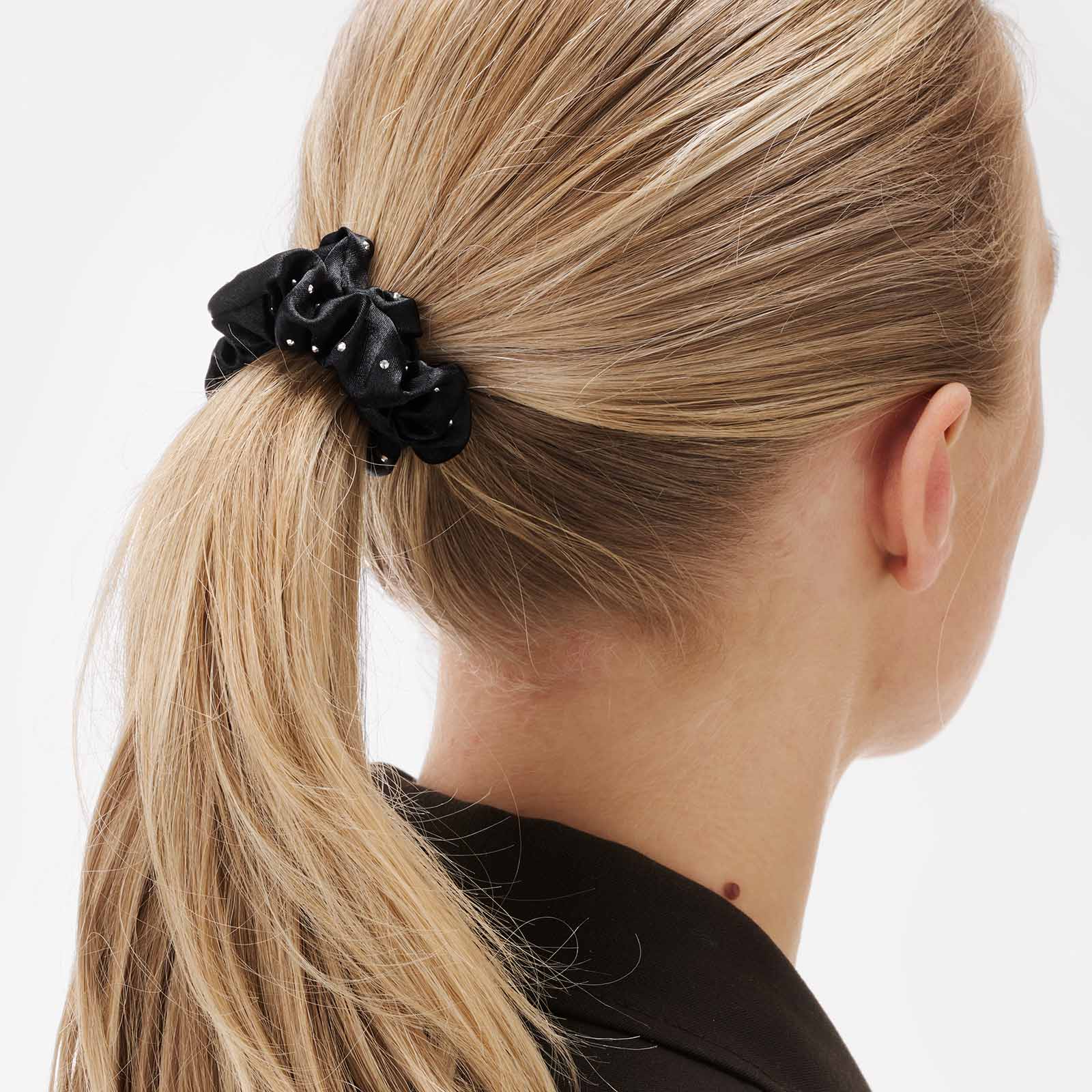 2-pack svarta scrunchies med strass