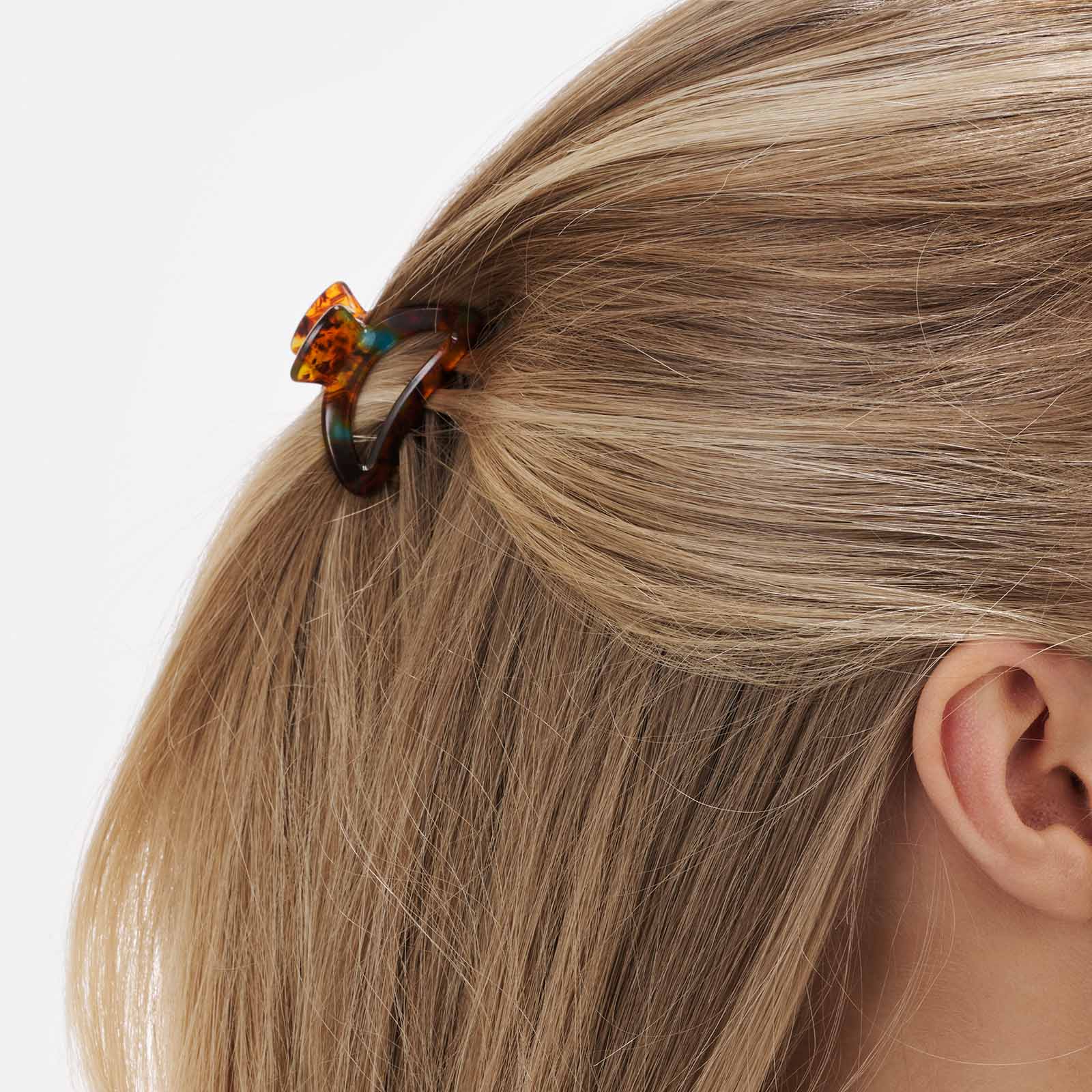 Hårklämma i brun melerad plast - 4 cm