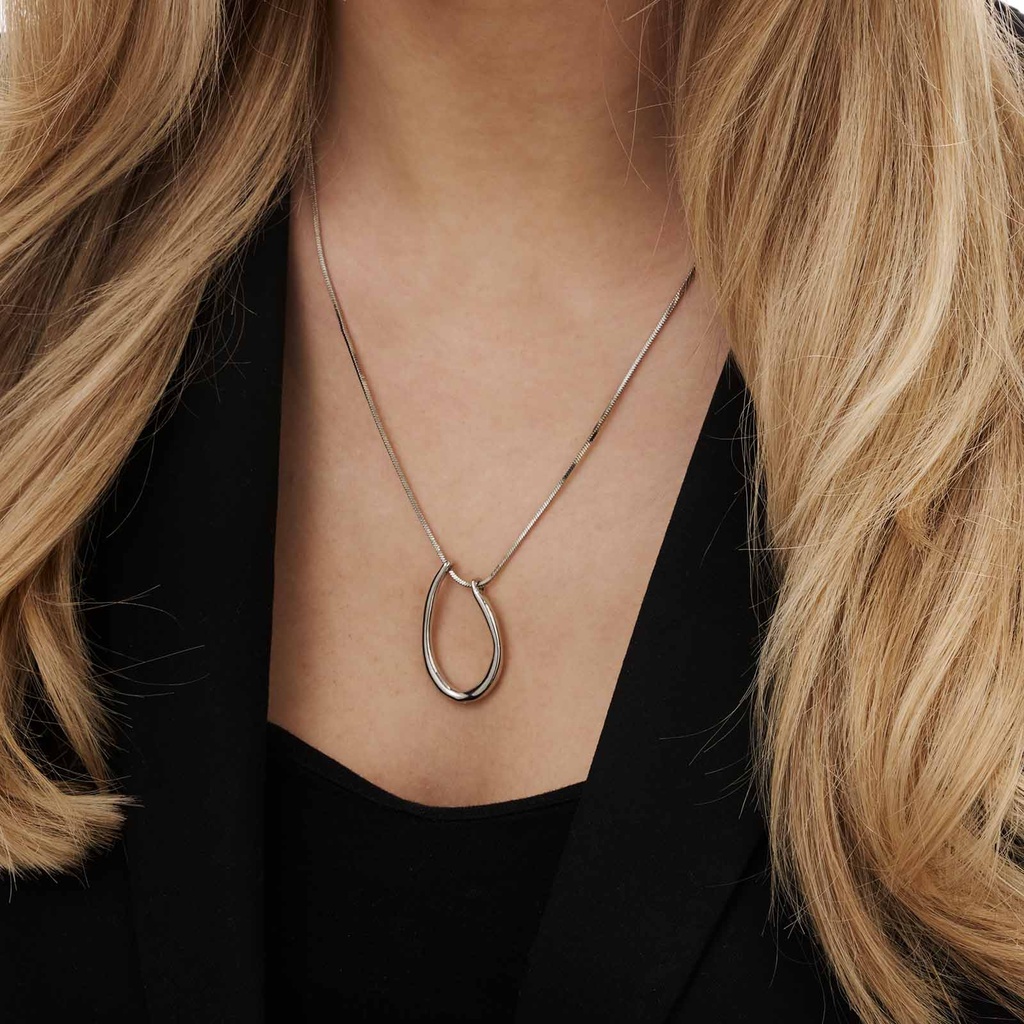 Silverfärgat halsband, båge, 62+7cm