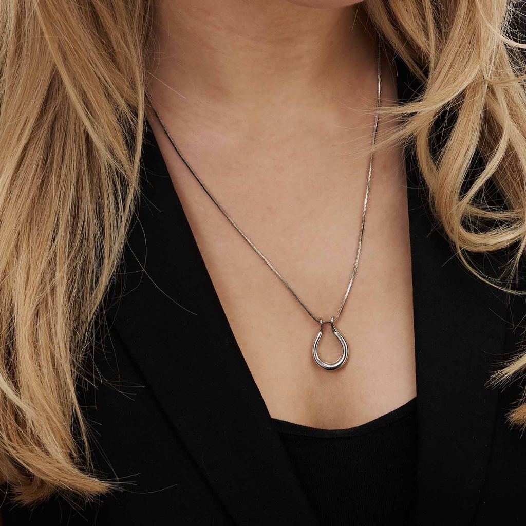 Silverfärgat halsband, bygel, 62+7cm