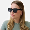Solglasögon unisex, svart glas & svarta bågar