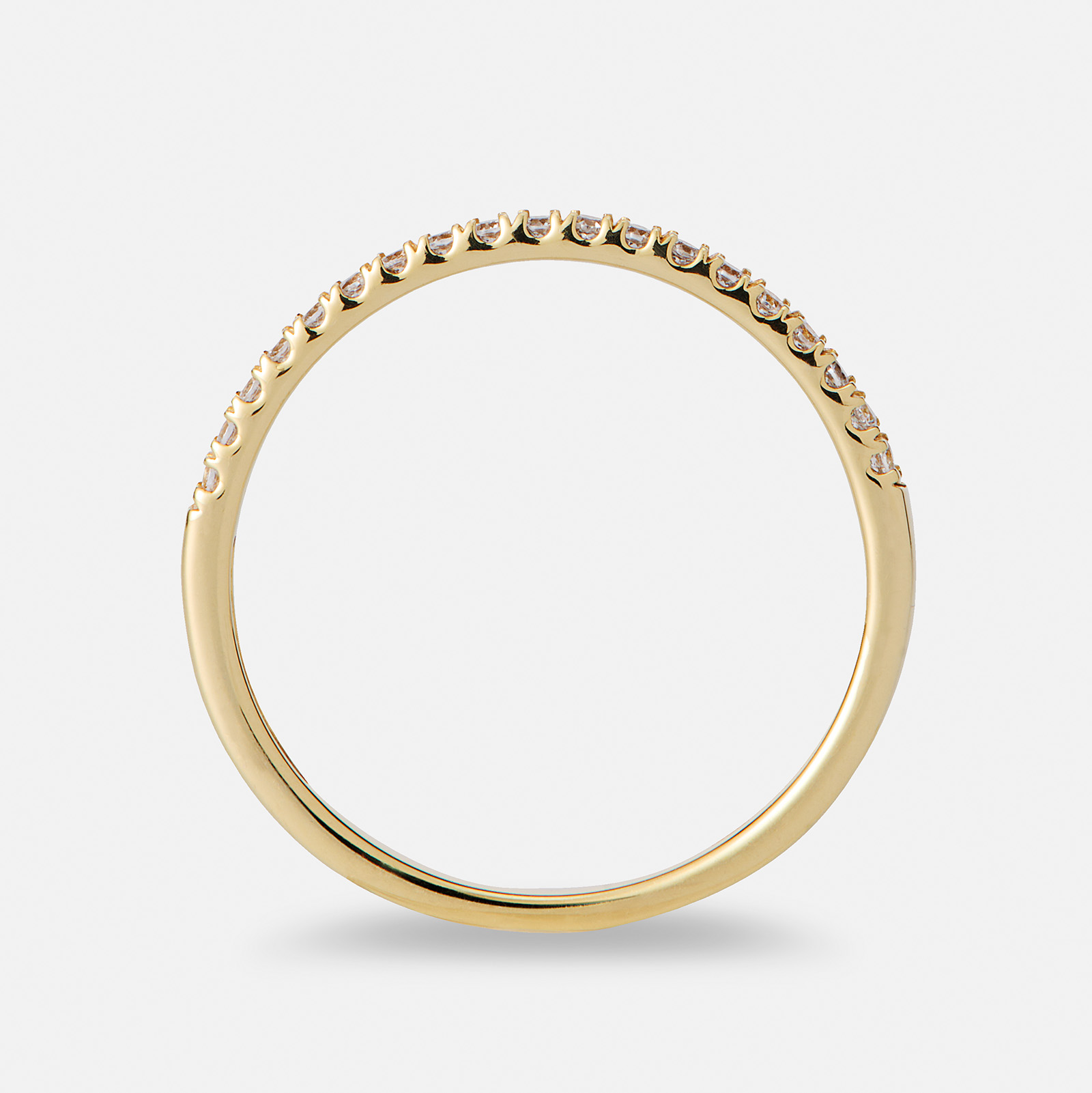 Alliansring 18k guld med 0,15 ct labbodlade diamanter