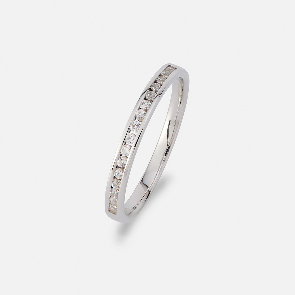 Alliansring 18k vitguld med 0,2 ct labbodlade diamanter - 19
