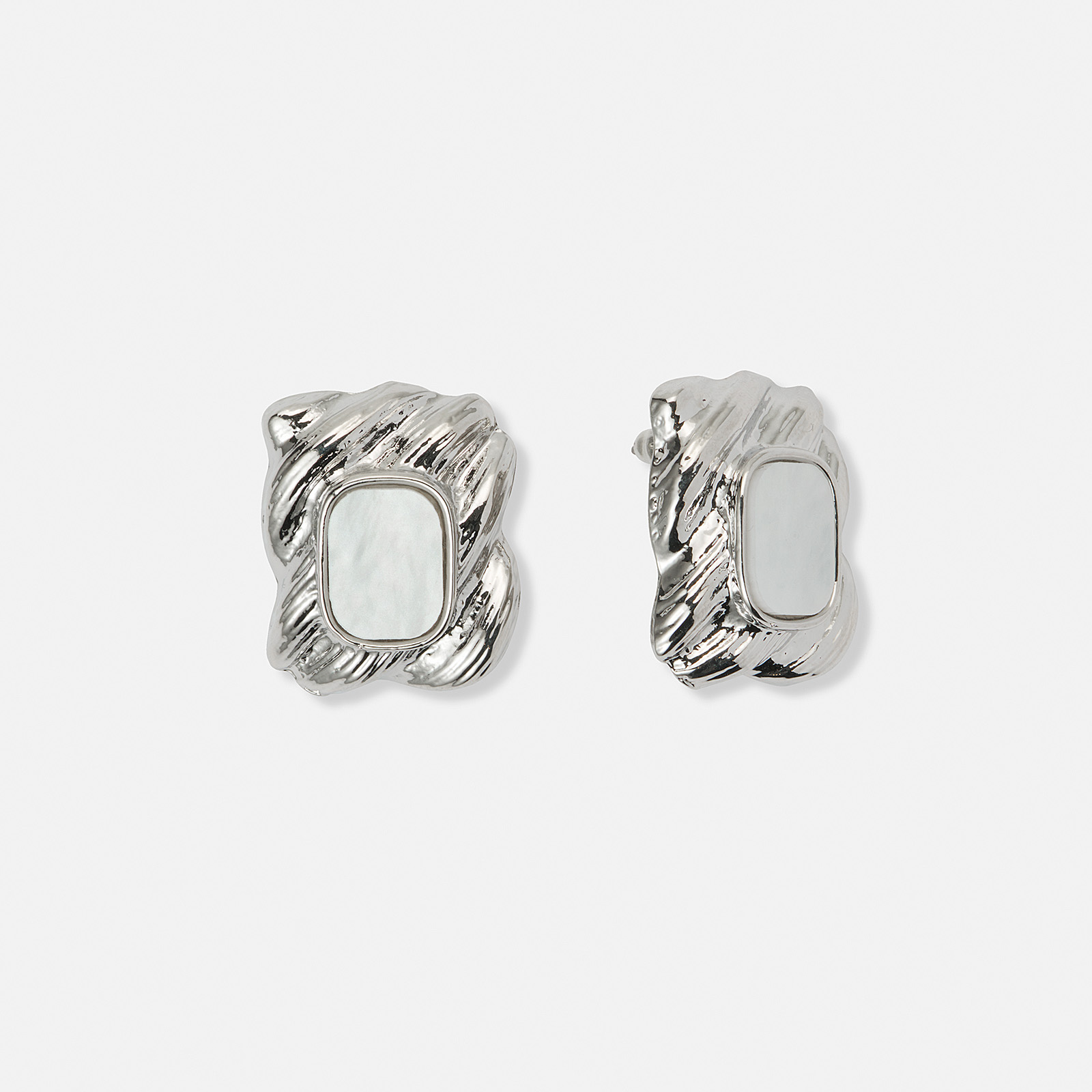 Silverfärgade örhängen, rektangel med vit sten - 21 mm