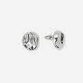 Silverfärgade örhängen, ojämn platta - 15 mm