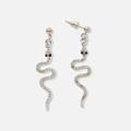 Silverfärgade örhängen, glittriga ormar - 50 mm