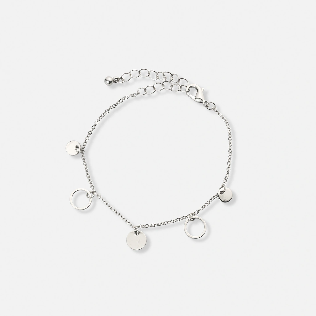 Silverfärgat armband, ringar och brickor - 17+5 cm