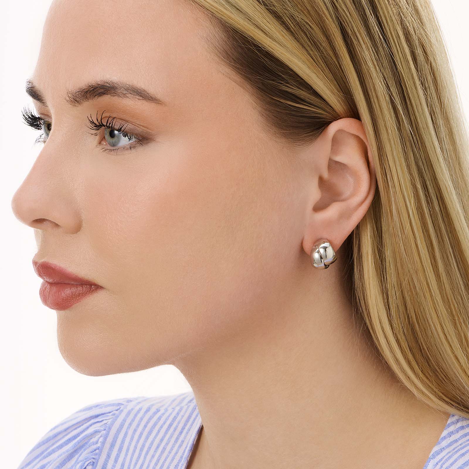 Silverfärgade örhängen, bred C-hoop - 15 mm