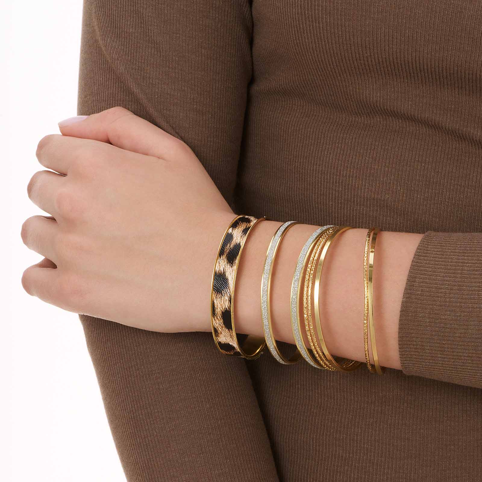 Flerpack guldfärgade armband, varierande design