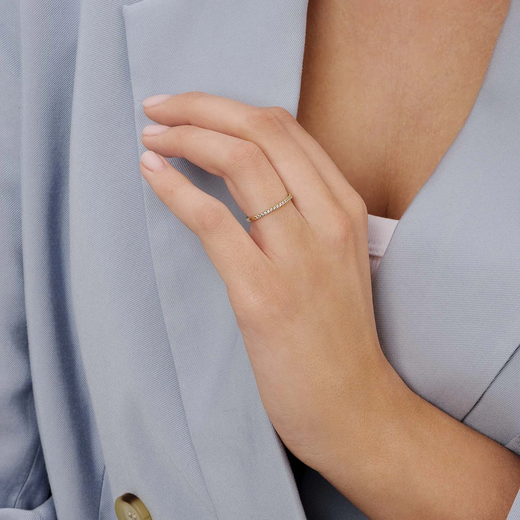 Alliansring 18k guld med 0,15 ct labbodlade diamanter - 18