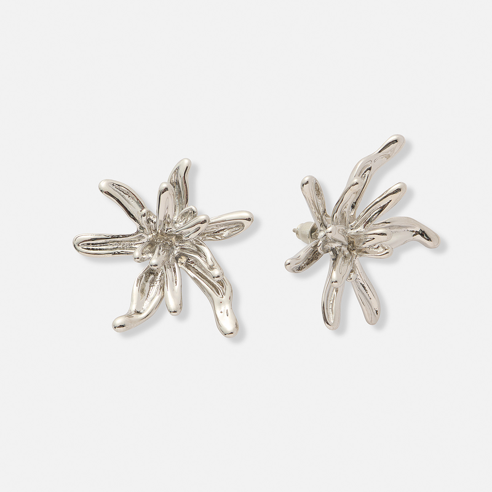 Silverfärgade örhängen, vildblommor - 30 mm