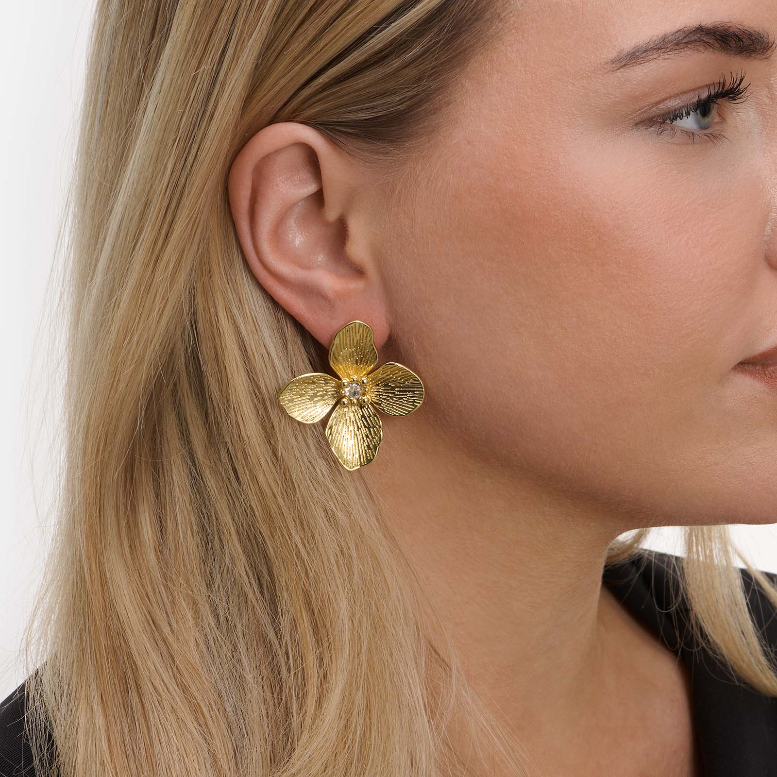 Guldfärgade örhängen, stora blommor med kristall - 43 mm