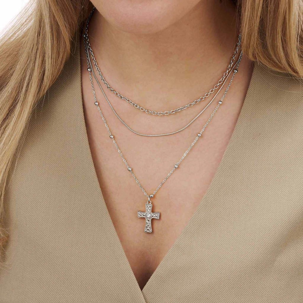 Silverfärgat treradigt halsband, kors, 38-50+7cm