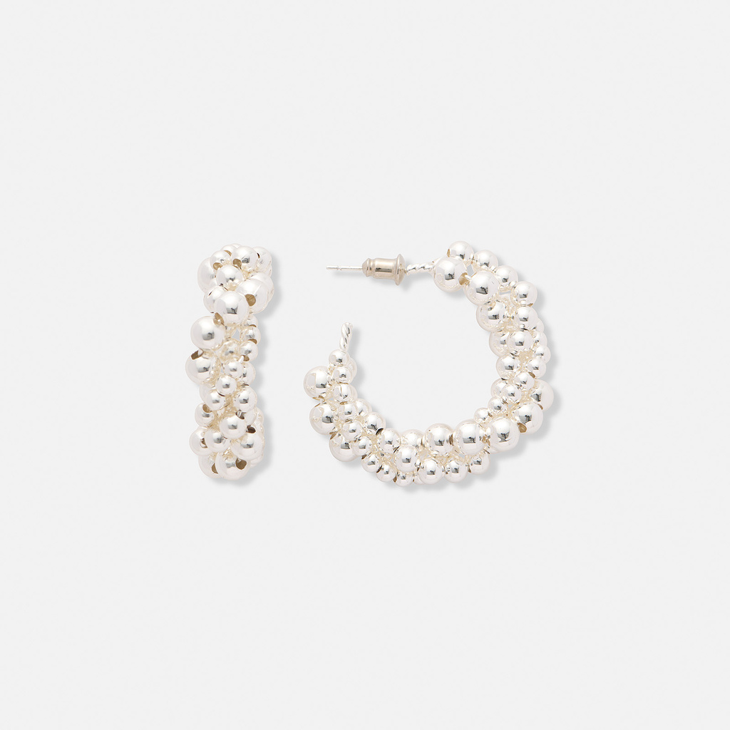 Silverpläterade örhängen, vridna kulrader hoops