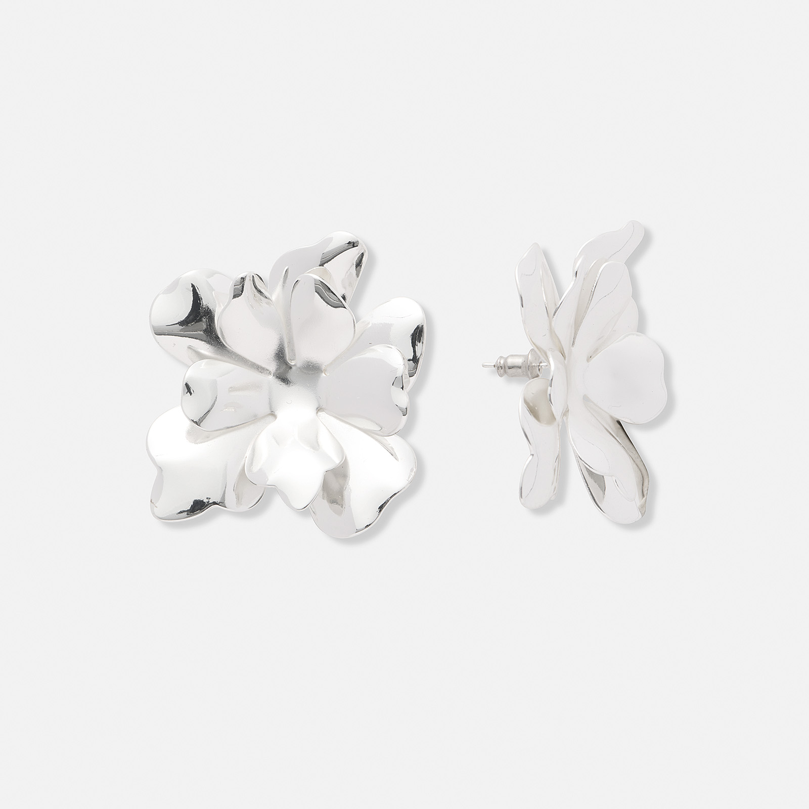 Silverpläterade örhängen, blommor 45x43 mm