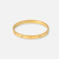 Guldpläterat stålarmband, bangle 6 mm med hjärtan