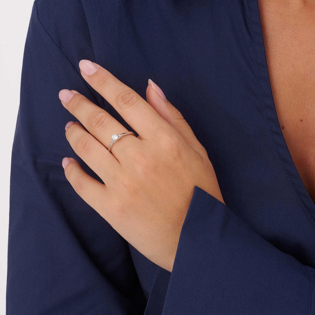 Ring i äkta silver - 4 mm Kubisk Zirkonia - 18