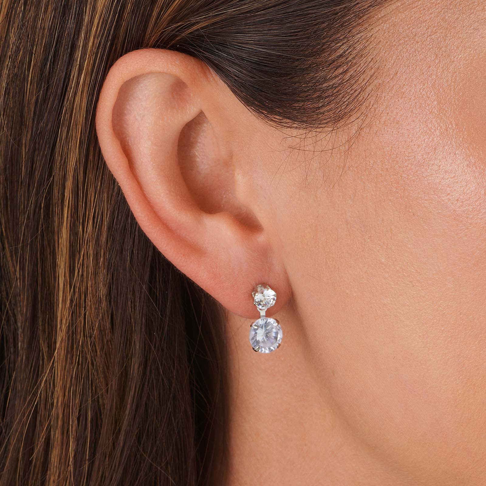 Silverfärgade örhängen med två kristaller - 15x6 mm Silverfärgade örhängen med två kristaller - 15x6 mm