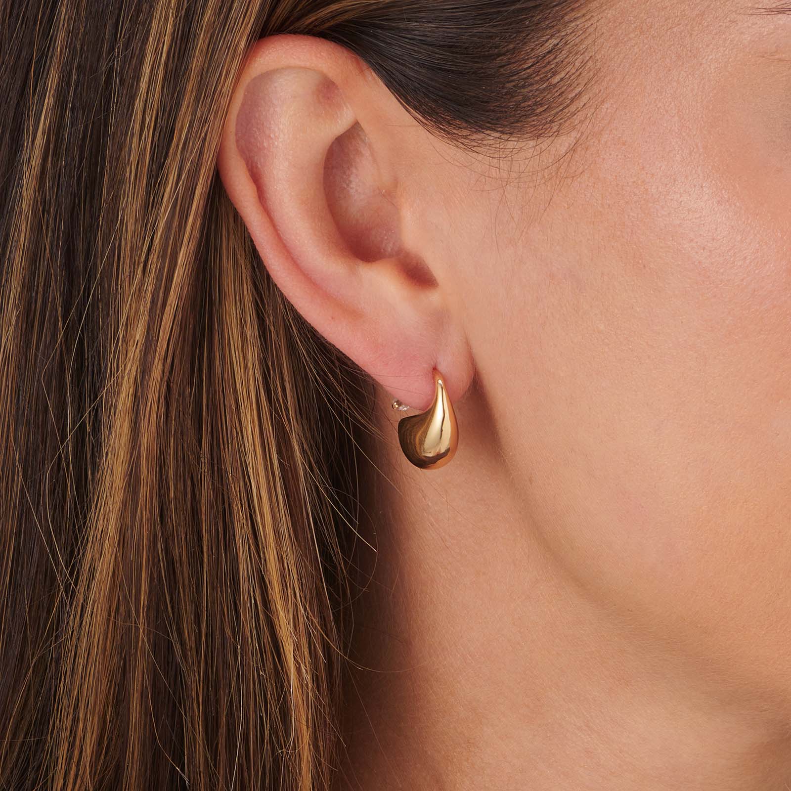 Guldfärgade örhängen, blanka droppar - 16 mm Guldfärgade örhängen, blanka droppar - 16 mm