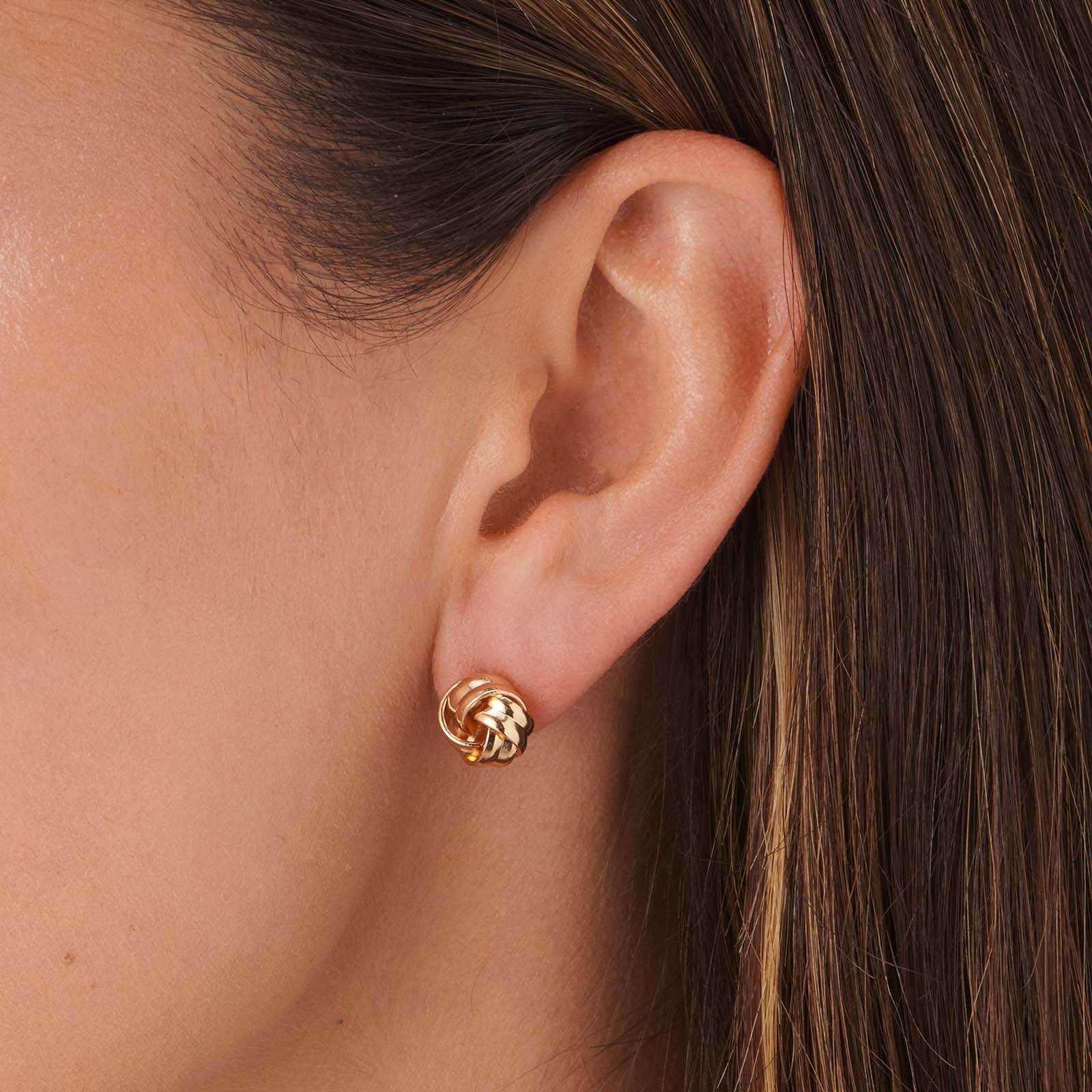 Guldfärgade örhängen knut - 10 mm