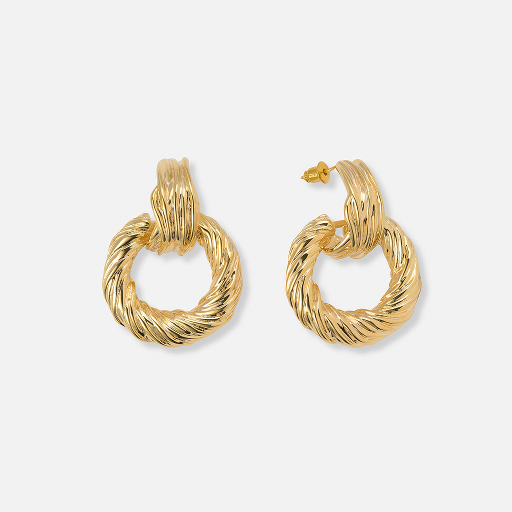 Guldfärgade örhängen vridna ringar - 40x30 mm