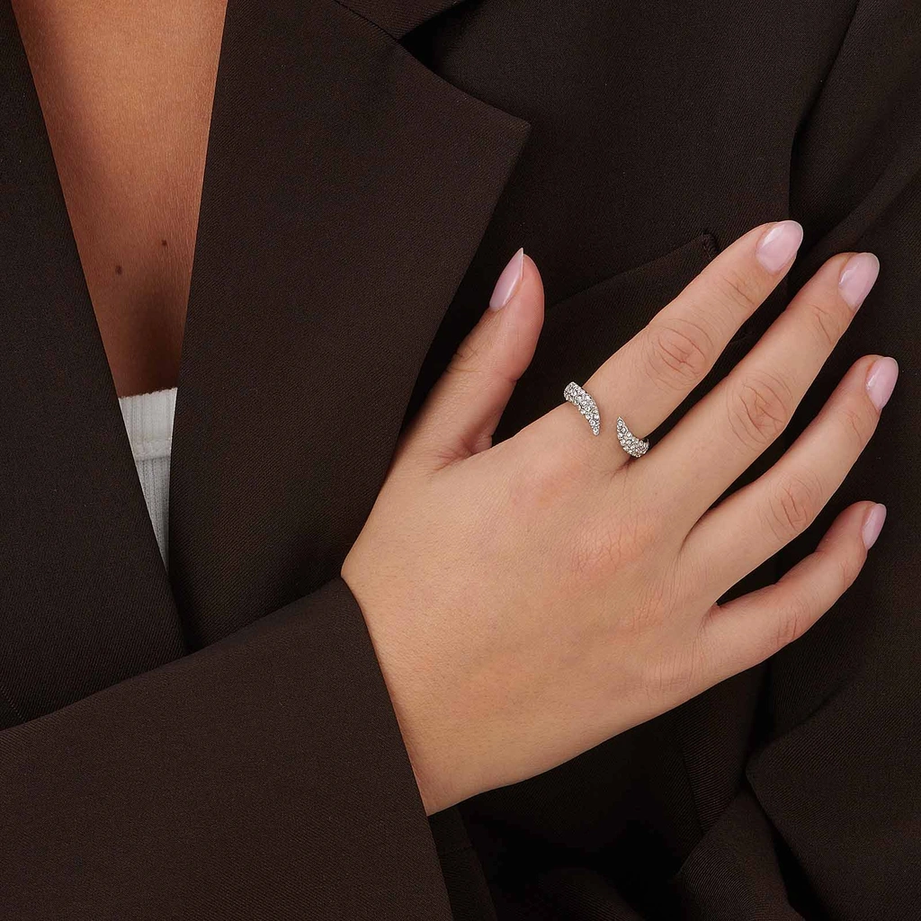 Silverfärgad öppen ring med vita stenar - 17