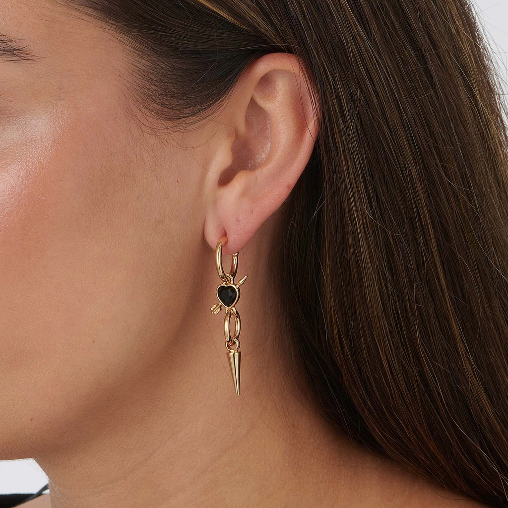 Guldfärgade örhängen, svart hjärta med pil - 50mm