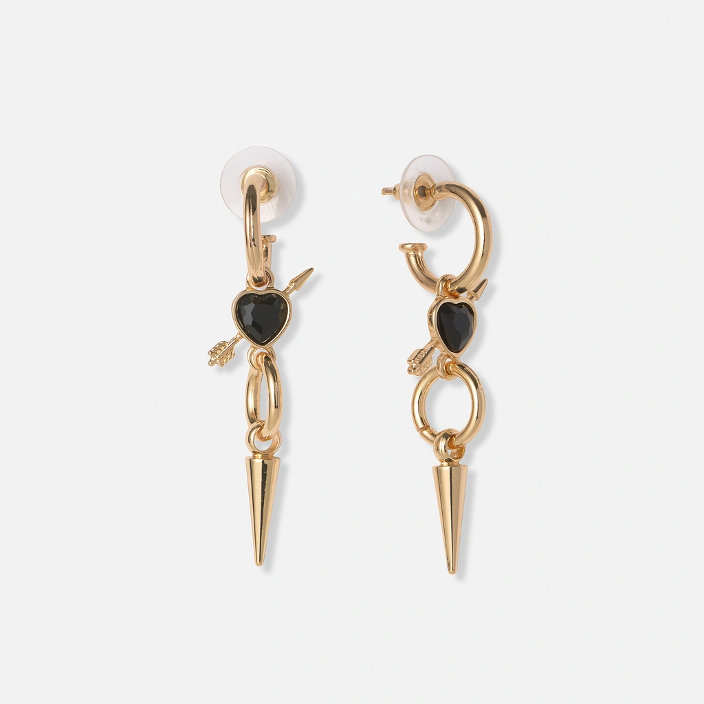 Guldfärgade örhängen, svart hjärta med pil - 50mm