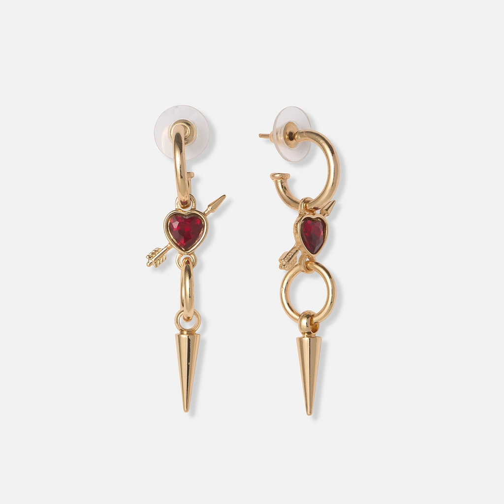 Guldfärgade örhängen, rött hjärta med pil - 50mm