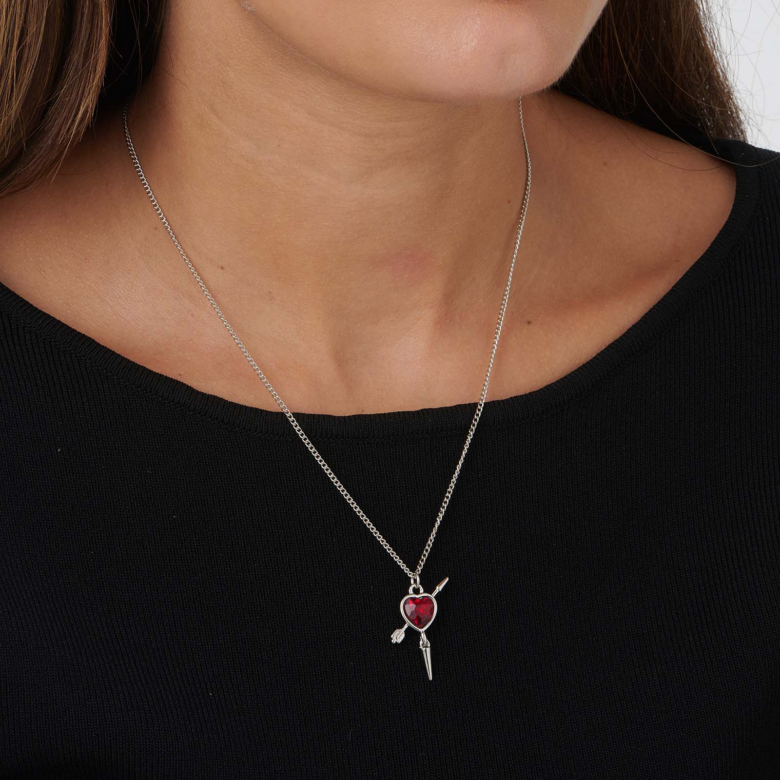 Silverfärgat halsband, rött hjärta med nit - 42+7cm