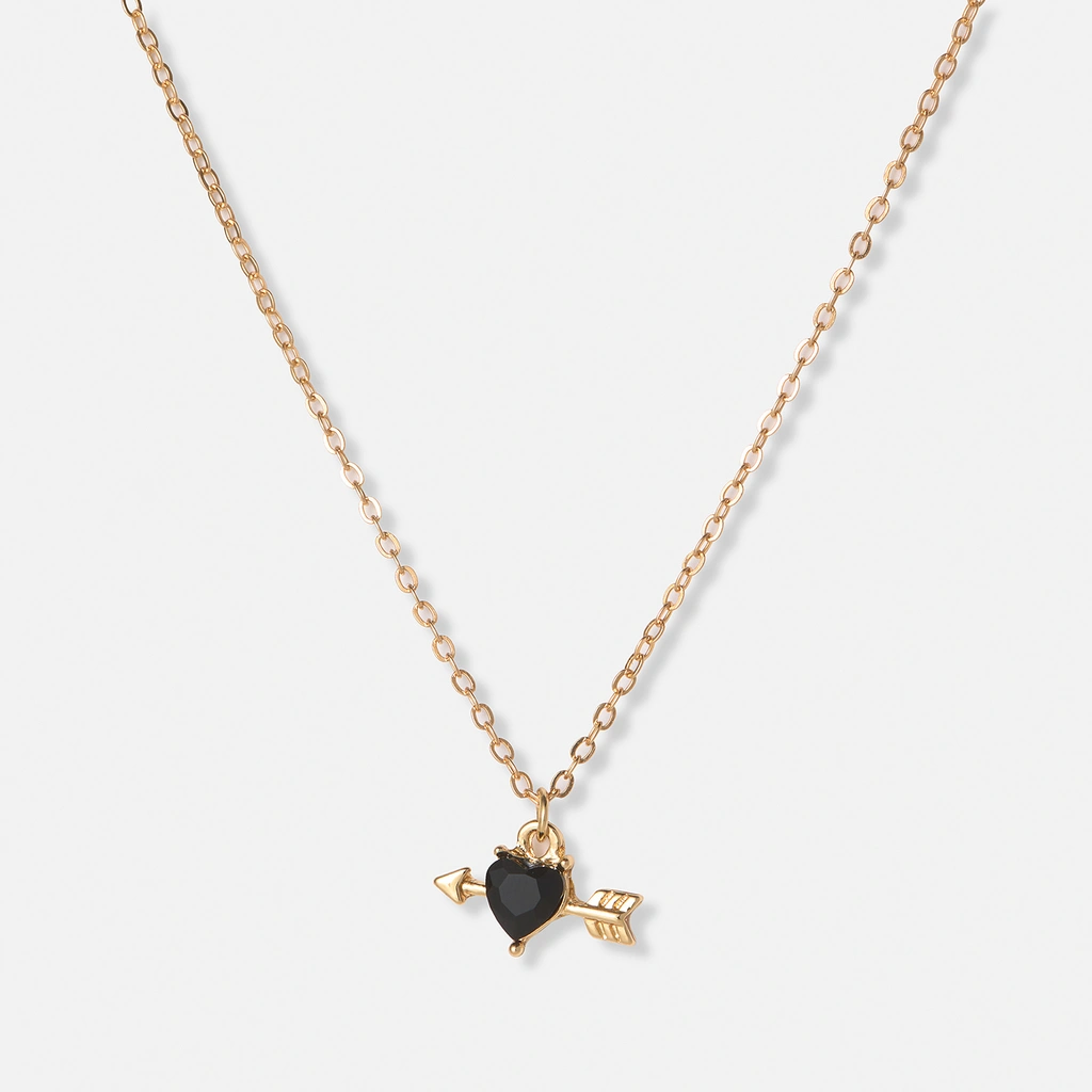 Guldfärgat halsband, svart hjärta med pil - 42+7cm