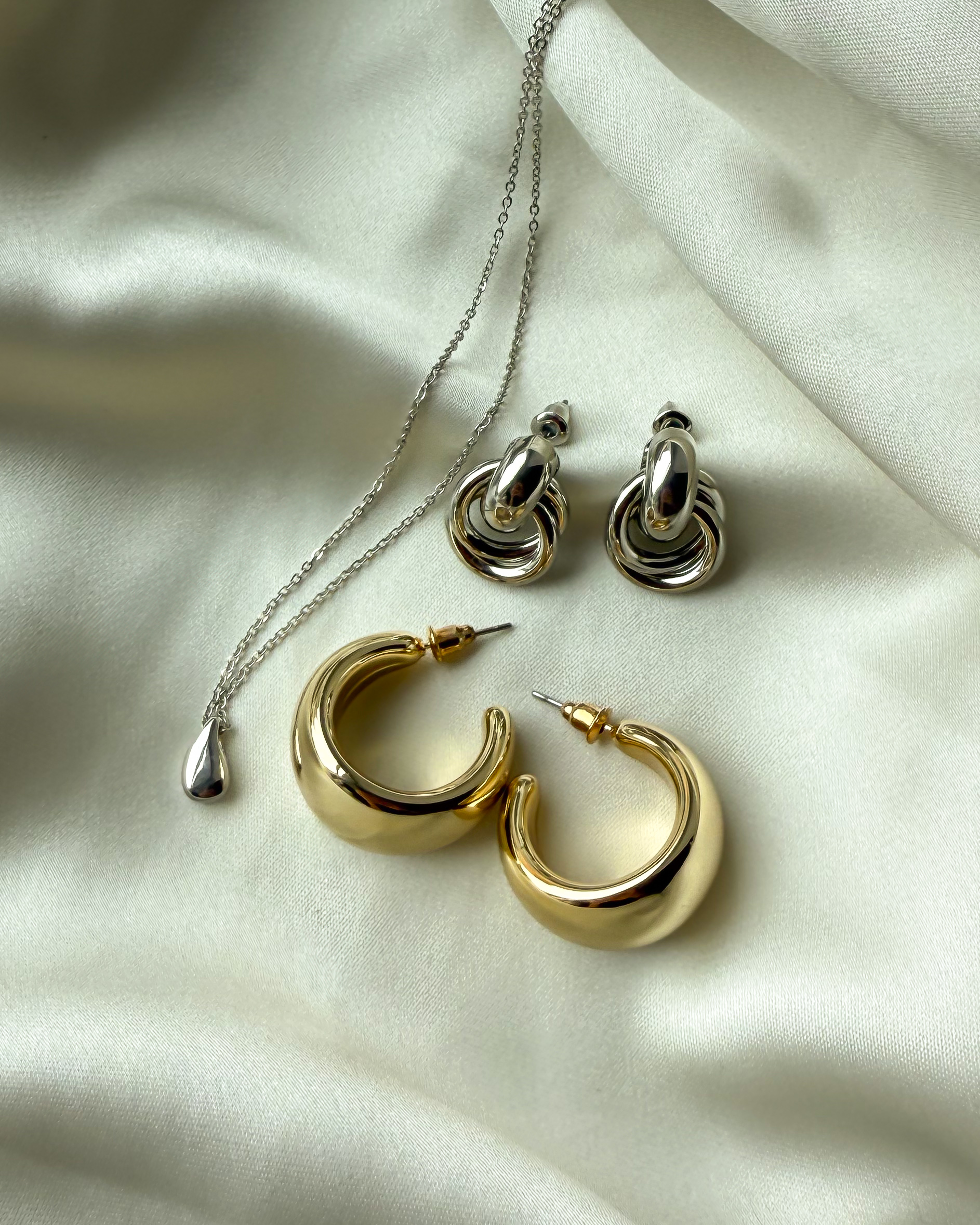 Silverfärgat halsband, droppe, 40+5cm