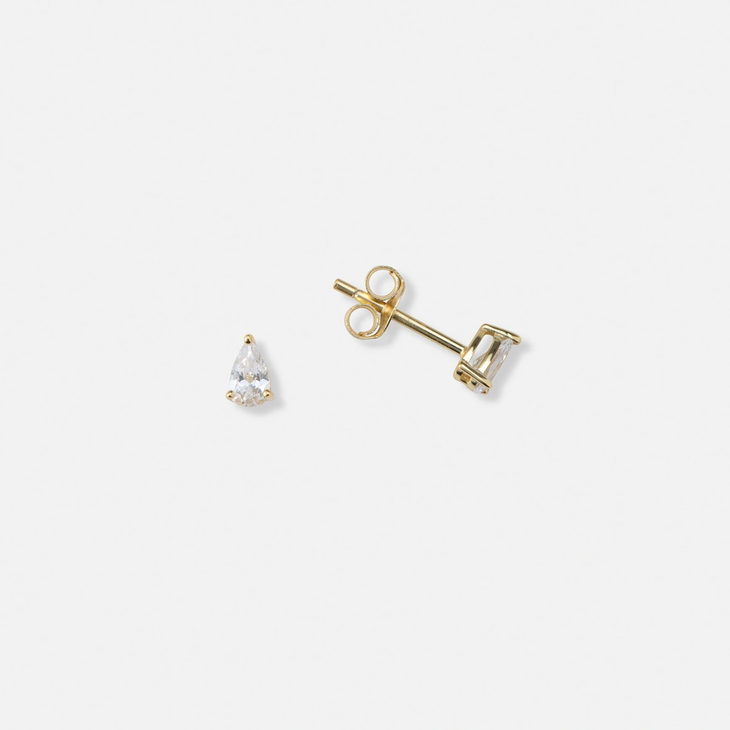 Guldpläterade silverörhängen, studs droppformad Kubisk Zirkonia - 5x3mm