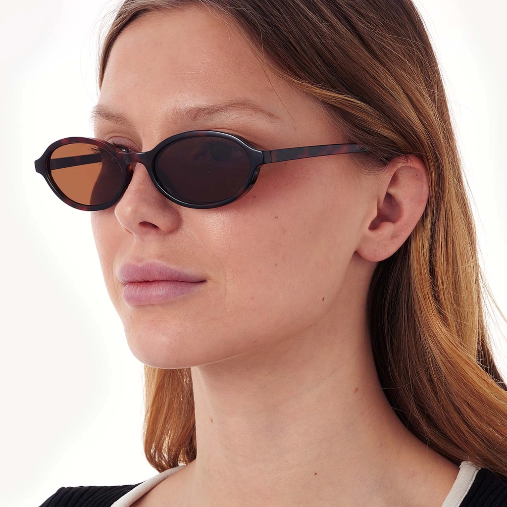 Solglasögon smala ovala, bruna