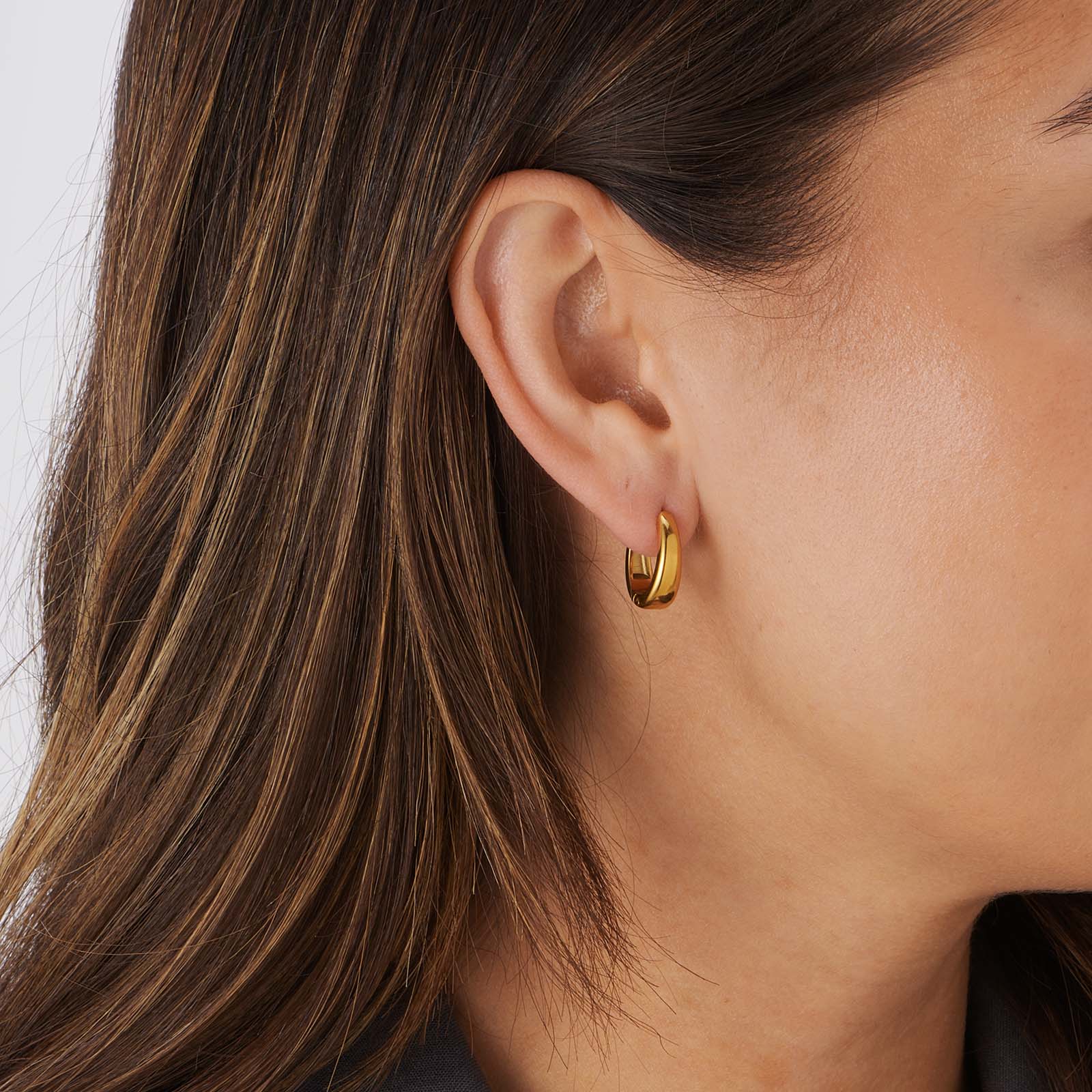 Guldpläterade stålörhängen, ovala docerade hoops - 16x13mm