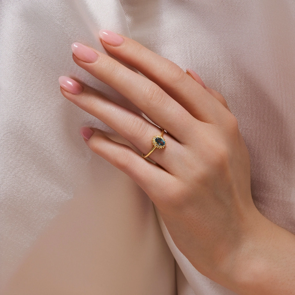 Je t´aime 18K guldring - Diana Smaragd