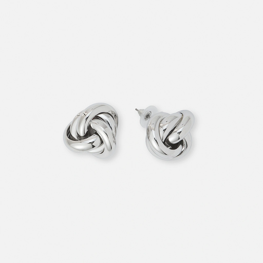 Silverfärgade örhängen, knutmodell - 2,2 cm
