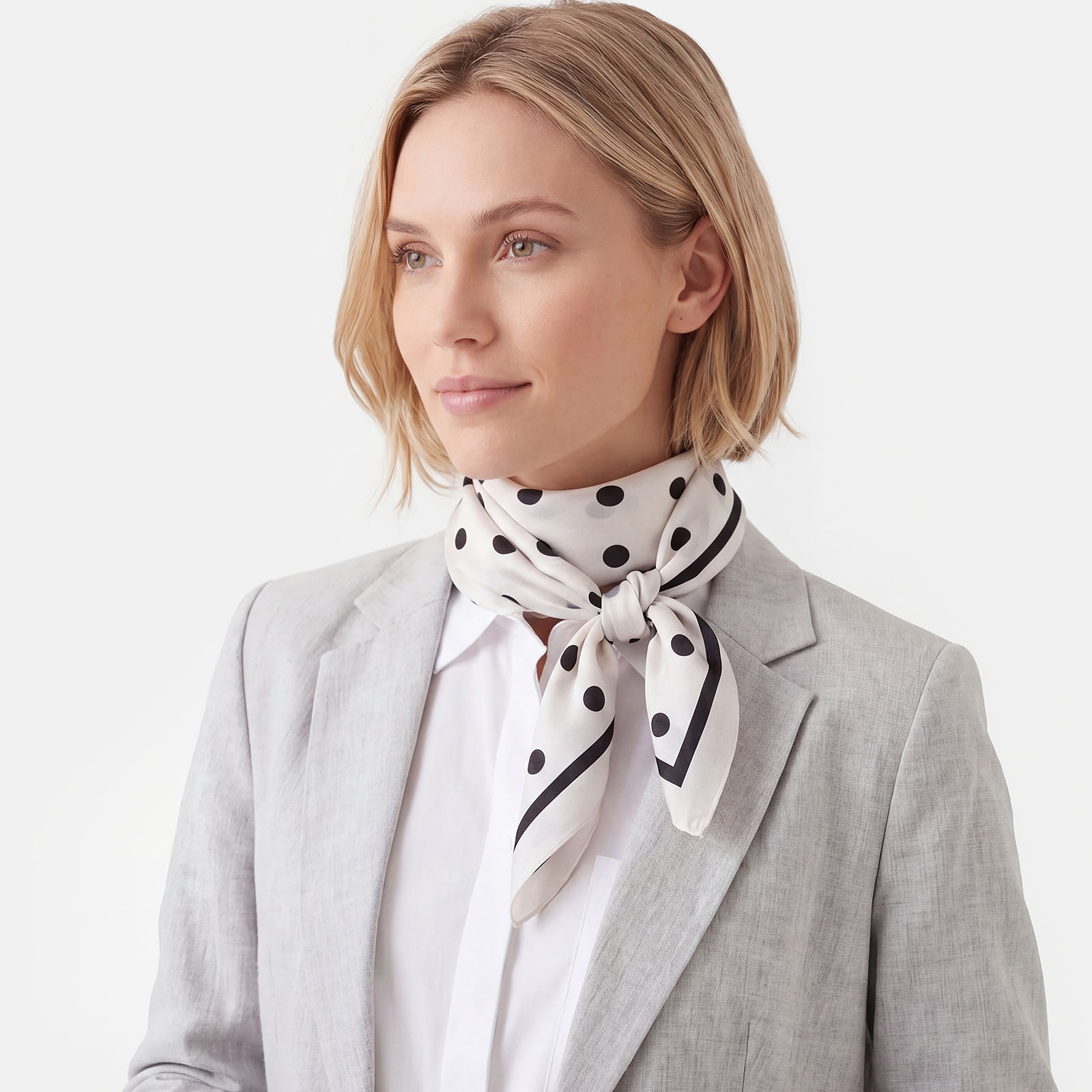 Vit och svart prickig scarf