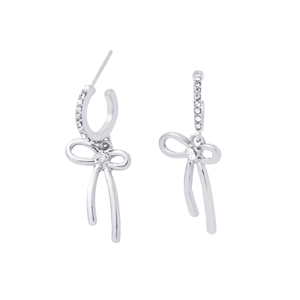 Silverfärgade örhängen, hängande rosett med glasstenar - 3,5 cm