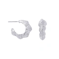 Silverfärgade örhängen, hoops med strukturerad yta - 1,5 cm