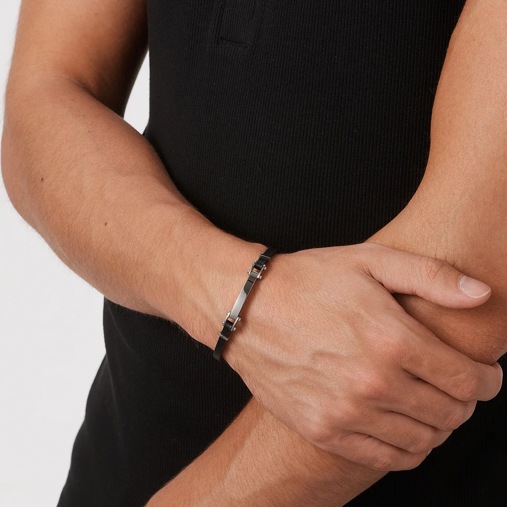 Silverfärgat armband, ID-bricka med svart läder - 19+2,5 cm