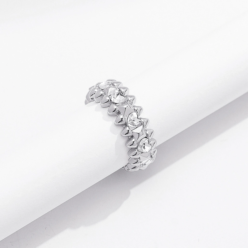 Silverfärgad ring Spike Noir, klara hjärtan - 17 mm