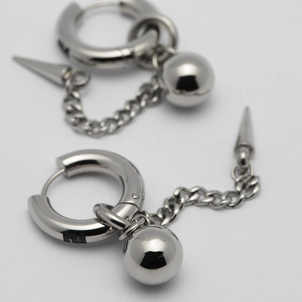 Örhängen stål, creol med kula och spike - 20 mm