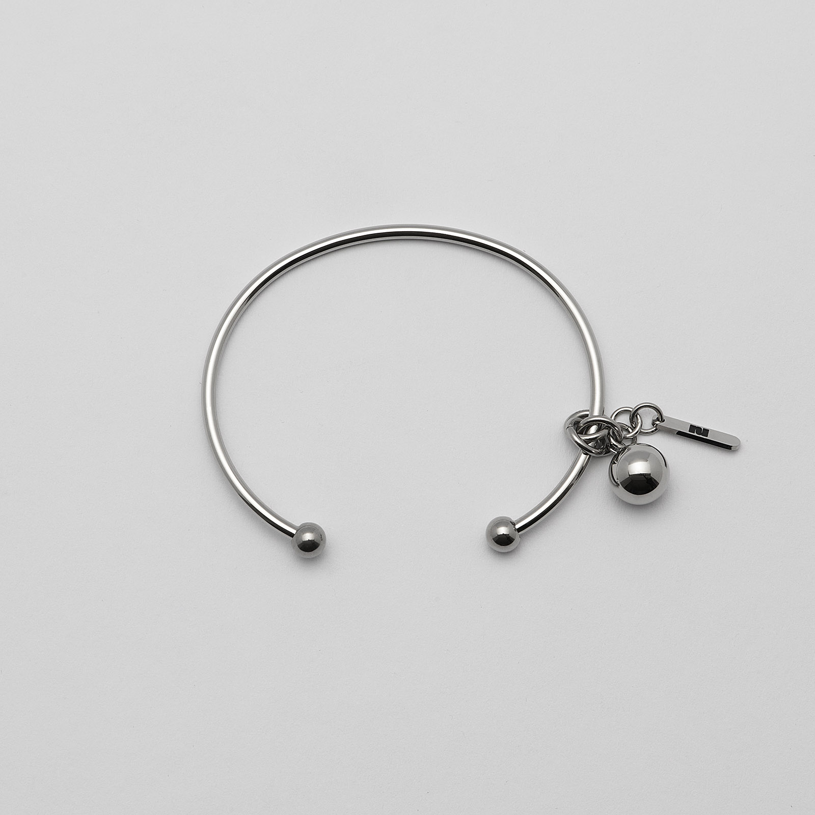 Armband i stål, bangle med boll - 2,5 x 66,5 mm
