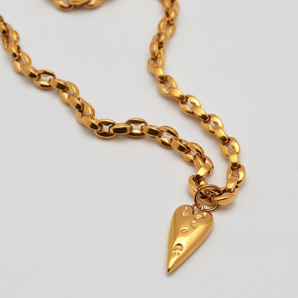 Halsband i guldpläterat stål, kedja hjärta - 5 mm x 40+5 cm