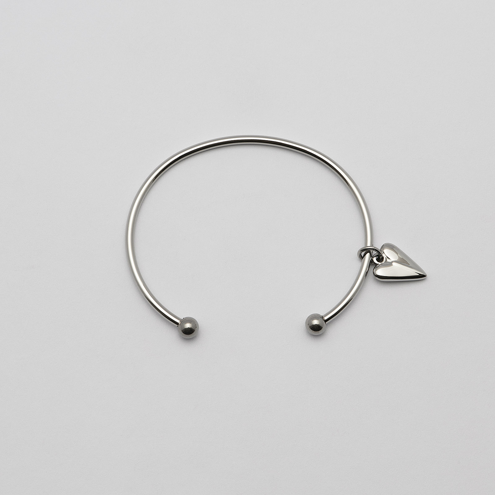 Armband i stål, bangle med hjärta - 2,5 mm x 66,5 mm